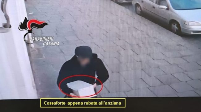 Giarre: arrestati due giovani per truffa ai danni di un’anziana