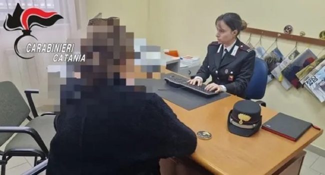 Picchia la madre 82enne e le brucia il giardino: un arresto a Catania