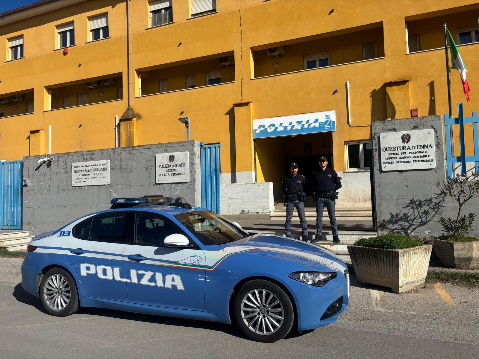 Enna, intervento decisivo delle Volanti: uomo salvato in extremis da gesto estremo