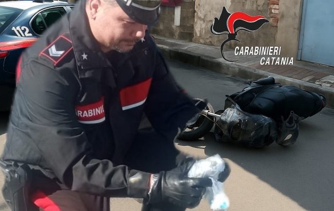 Inseguimento in via Capo Passero: la fuga di un pusher minorenne finisce con l’arresto
