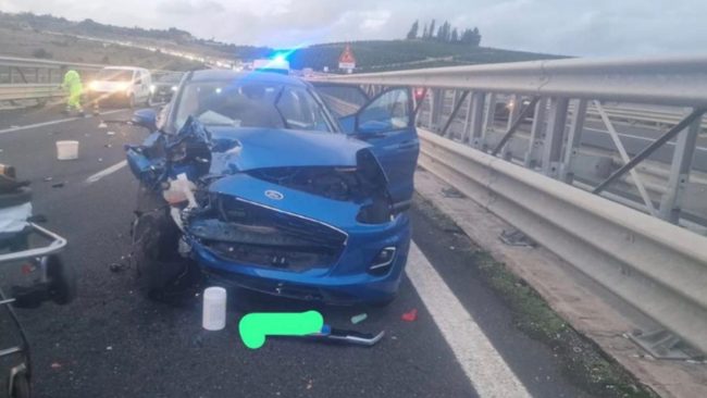 Incidente sulla Siracusa-Catania, coinvolti 4 veicoli e diversi feriti in ospedale