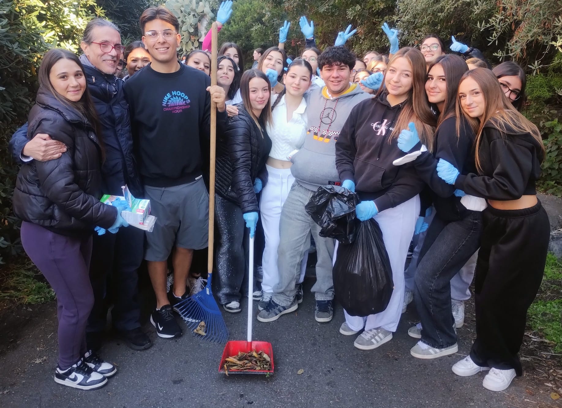 Green day al Liceo Lombardo Radice di Catania: una giornata di festa all’insegna dell’ecosostenibilità Green day al Liceo Lombardo Radice di Catania: una giornata di festa all’insegna dell’ecosostenibilità