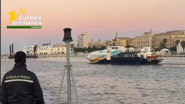 Trapani, maxi-operazione della Guardia di Finanza alla Liberty Lines: 46 indagati e sequestro di 100 milioni di euro – NOMI e VIDEO