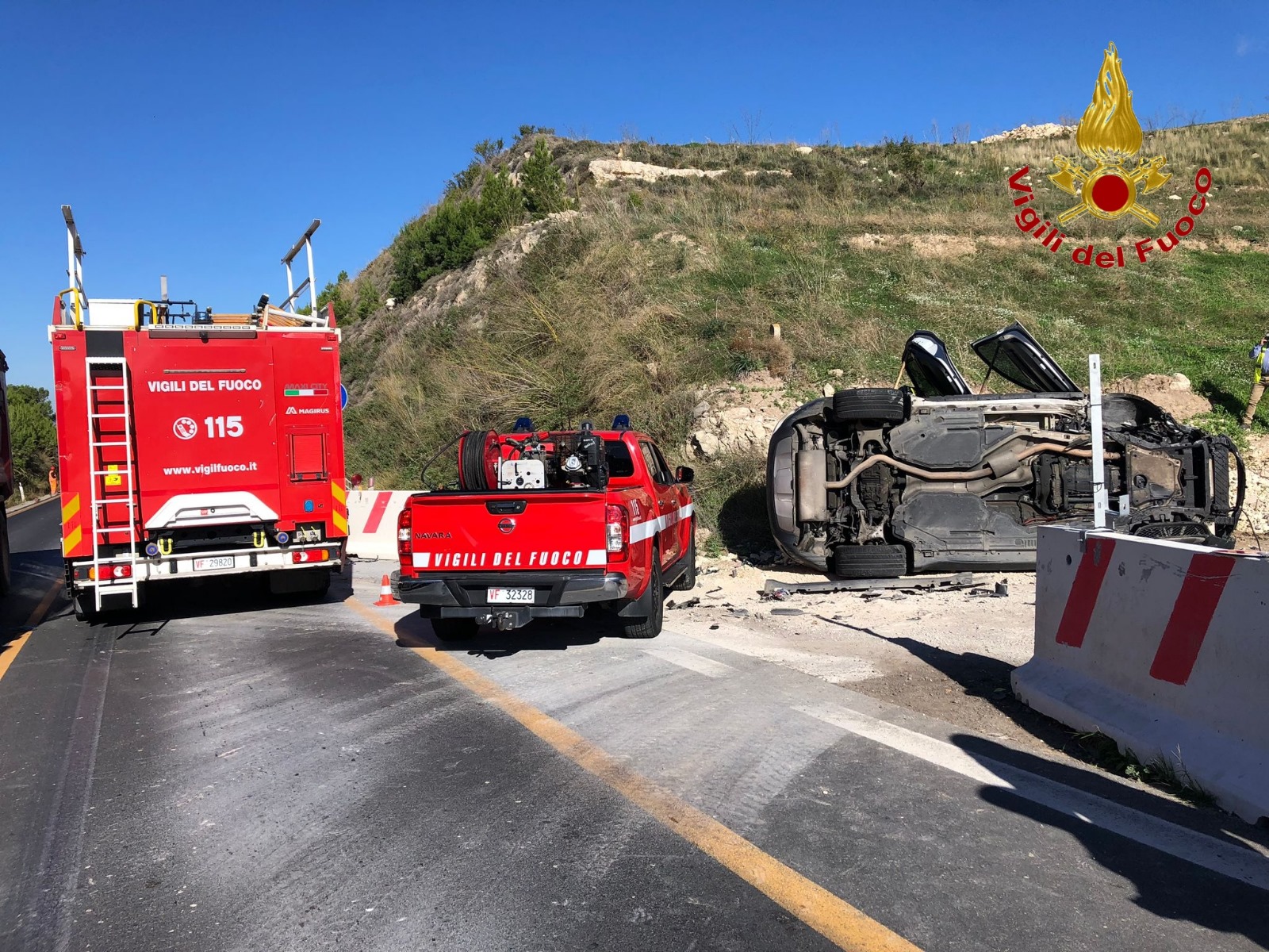 Incidente tra auto e camion sulla SS514 Ragusa-Catania: un ferito Incidente tra auto e camion sulla SS514 Ragusa-Catania: un ferito