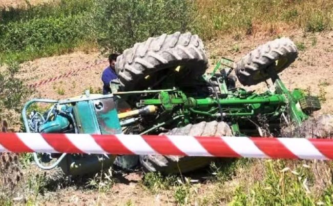 Tragedia sul lavoro a Menfi, nell’Agrigentino: agricoltore 62enne si ribalta col trattore e muore
