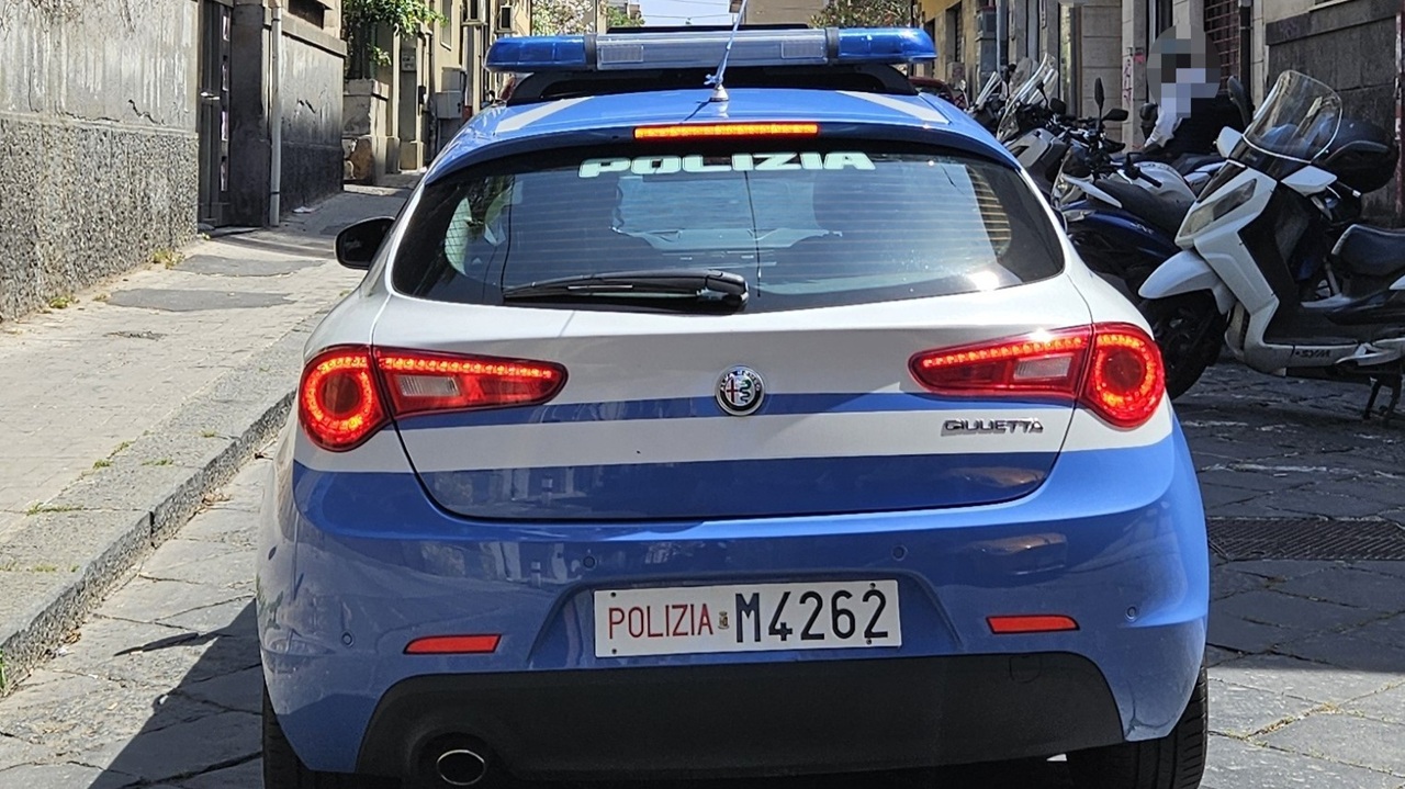 Tentano di rubare una macchinetta cambia monete in una sala bingo a Picanello: uno dei ladri colto da malore