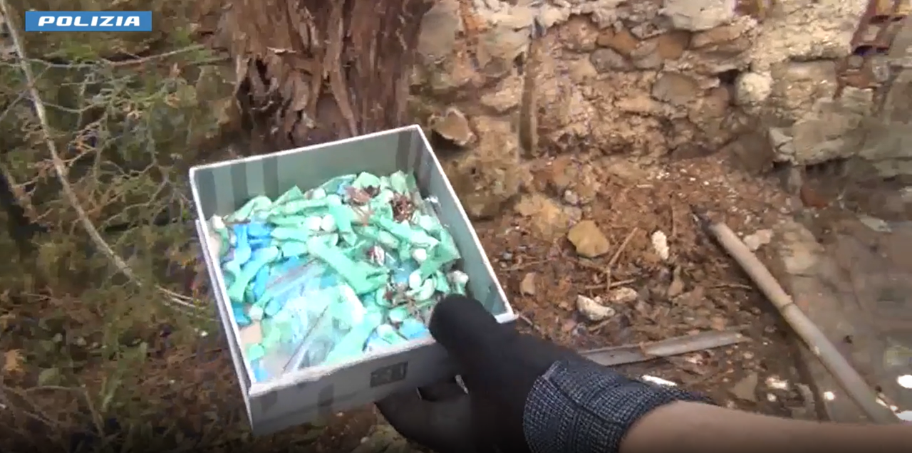 Siracusa, 3 uomini arrestati per spaccio: sequestrate 190 dosi di cocaina e crack