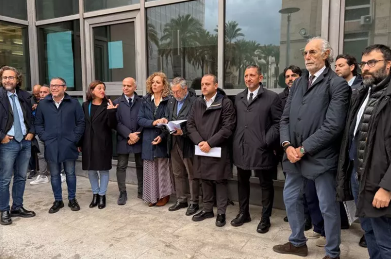 Palermo, l’opposizione presenta un esposto: “Pressioni sull’esternalizzazione della riscossione tributi” Palermo, l’opposizione presenta un esposto: “Pressioni sull’esternalizzazione della riscossione tributi”