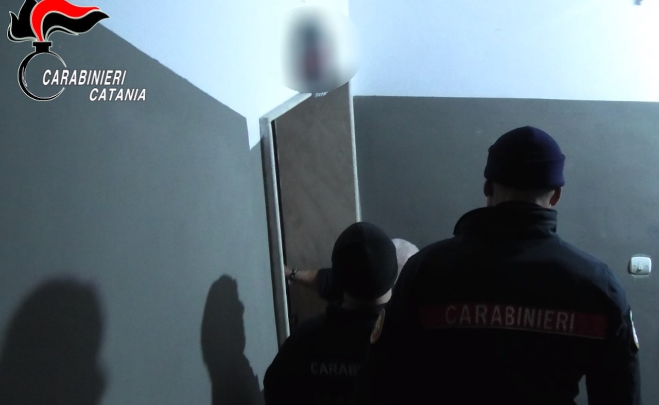 Catania, sgominata banda di rapinatori: cinque arresti all’alba