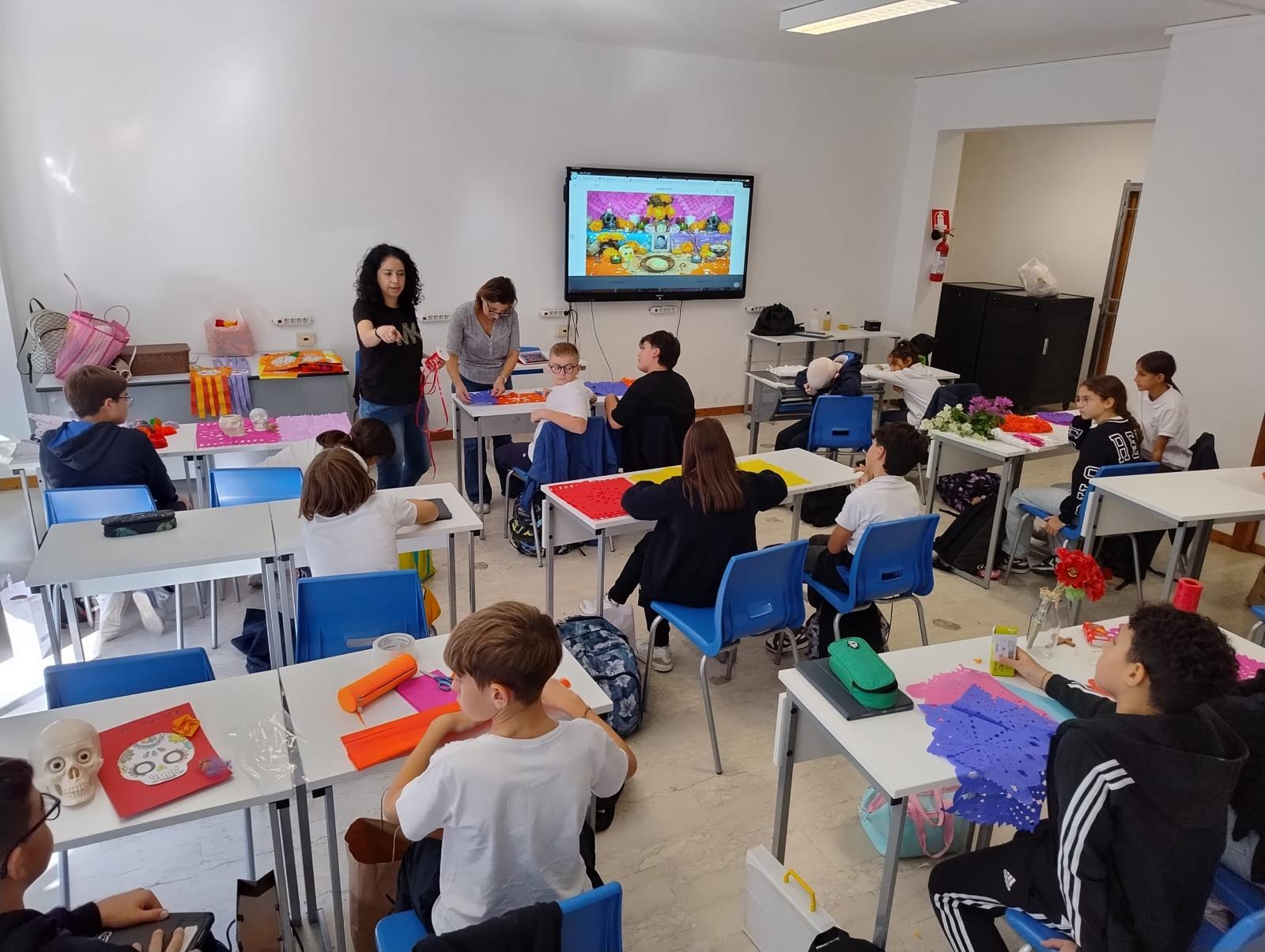 All’I.C. “Cavour” di Catania ritorna La Ofrenda mexícana: la magia e i colori di un dolce ricordo