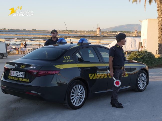 “Via vai” notturno in un’abitazione: scoperta “centrale di spaccio” a Marsala