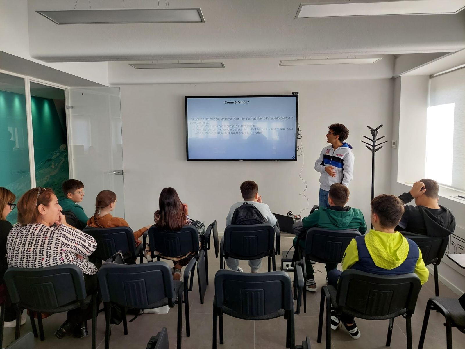 Gli studenti dell’ITI “S. Cannizzaro” di Catania “docenti” alla Bcame srl per la Giornata Mondiale dei Diritti dell’Infanzia e dell’Adolescenza