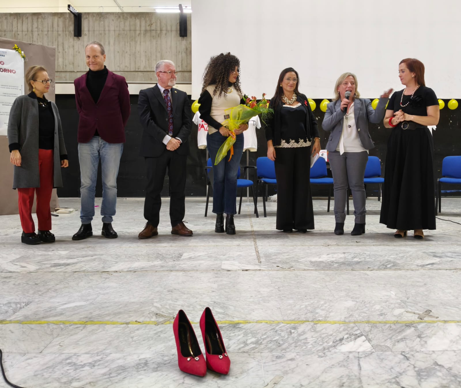 Il “De Nicola” di San Giovanni la Punta contro il femminicidio: incontro con l’autore – LE VIDEOINTERVISTE