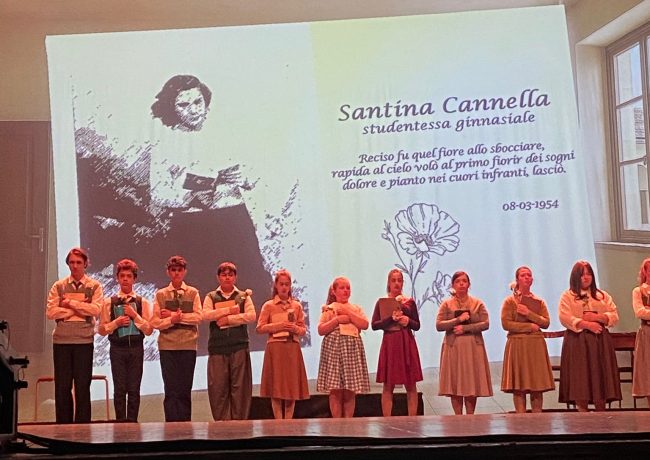 Al Teatro Metropolitan “Ti bacio quando torno” per l’I.C.S. “I. Calvino” di Catania – Il Musical che educa al sentimento attraverso la memoria di Santina