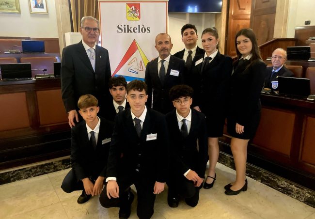 L’IIS Fermi-Eredia protagonista di eccellenza al Premio Sikelòs: professionalità, orgoglio e senso di appartenenza