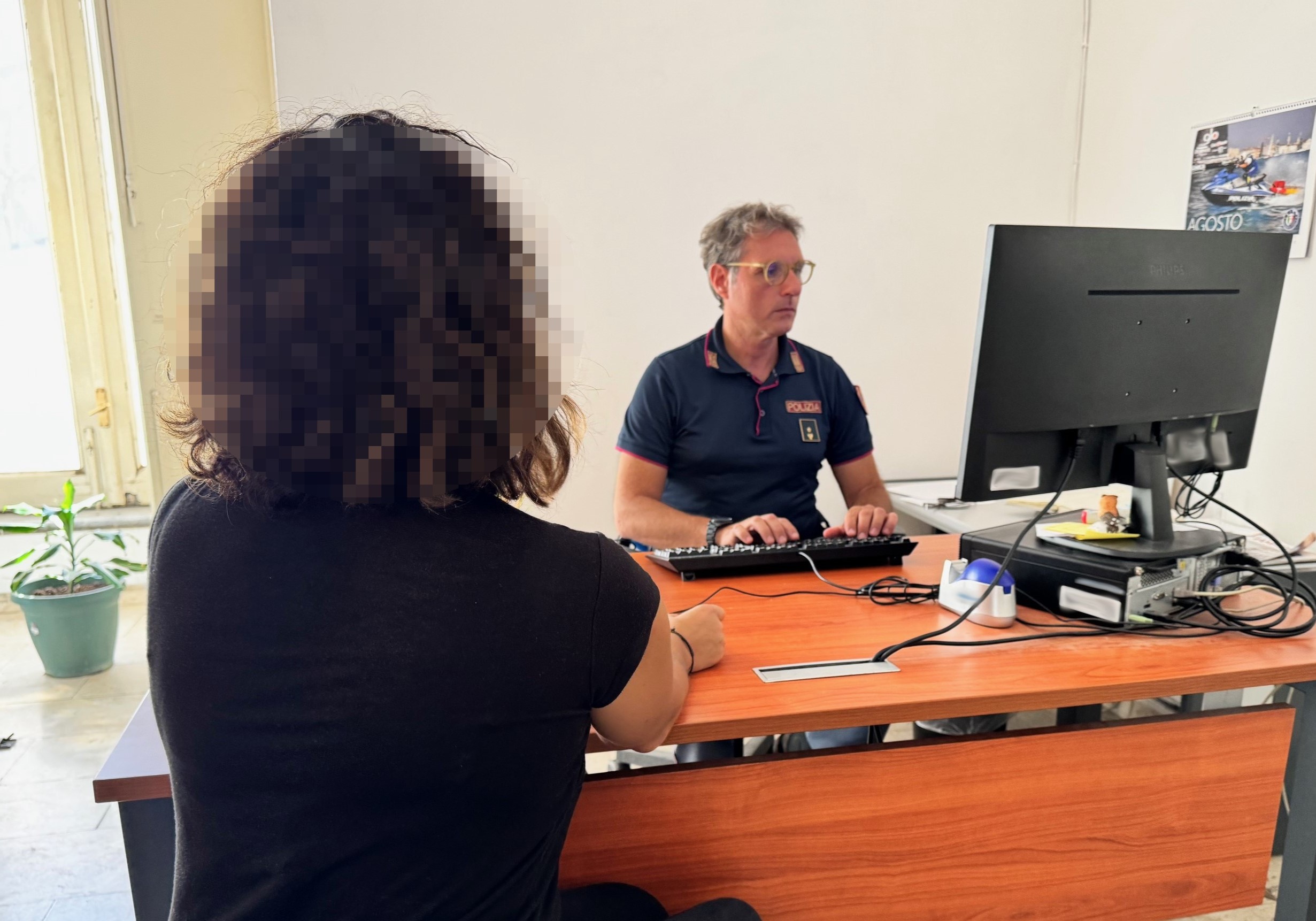 Maltrattamenti e tentata estorsione ai danni della madre: arrestato un catanese