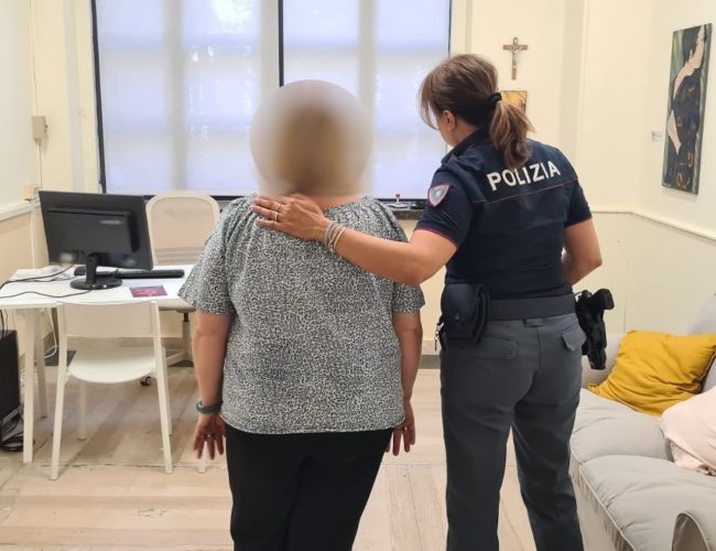 Catania, 30enne aggredisce la madre e minaccia la Polizia: arrestato