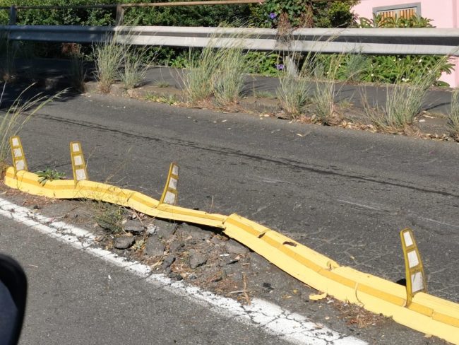 Borgo-Sanzio, cordoli del BRT danneggiati: rischio per automobilisti e centauri