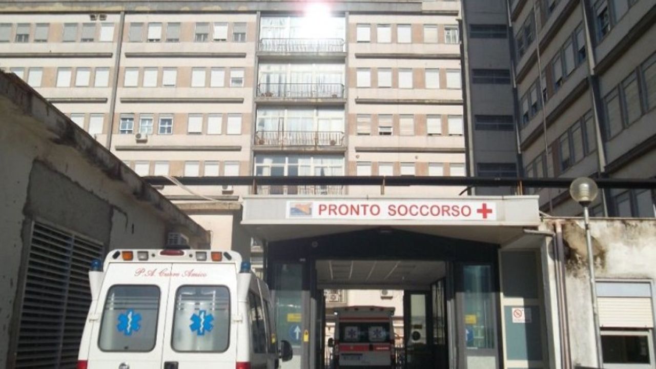 Parte un colpo mentre pulisce il fucile e si spara a una gamba: dramma per un uomo di Barrafranca Parte un colpo mentre pulisce il fucile e si spara a una gamba: dramma per un uomo di Barrafranca