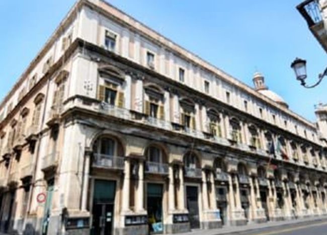 Crisi MICS, cresce la tensione: sit-in dei lavoratori davanti alla Prefettura di Catania il 28 novembre
