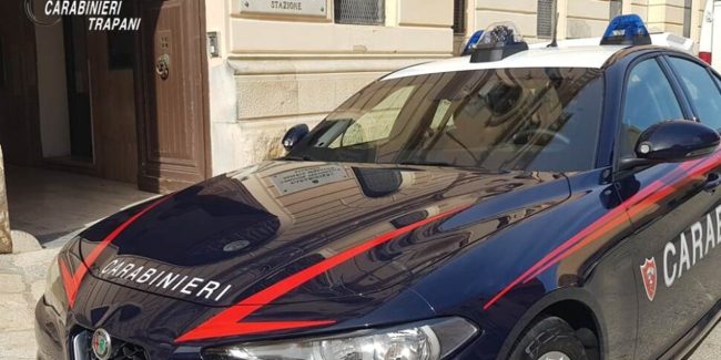 Beccati a bruciare rifiuti in un terreno a Paceco: arrestati due uomini