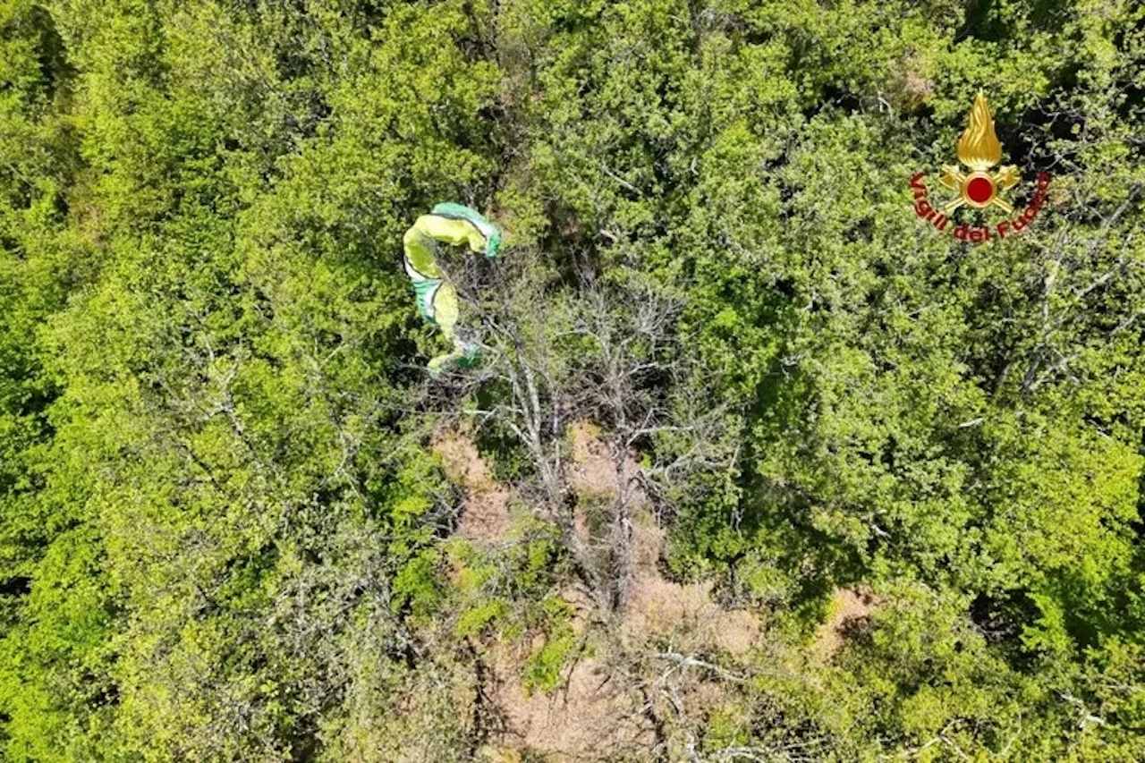 Realmonte, quindici turisti polacchi salvati dopo un volo finito fra mare e scogliera