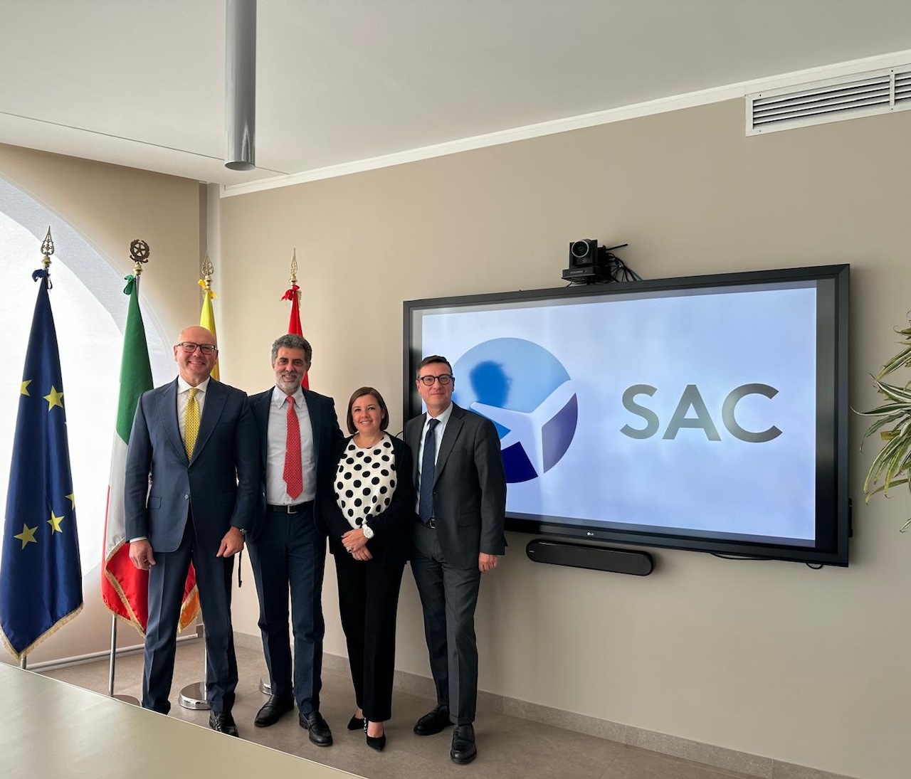 Si è insediato il nuovo CdA di SAC: confermati i pieni poteri all’Amministratore Delegato Nico Torrisi Si è insediato il nuovo CdA di SAC: confermati i pieni poteri all’Amministratore Delegato Nico Torrisi