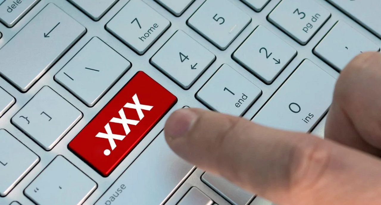 Regolamentazione dei siti pornografici, ecco perché sono ancora accessibili