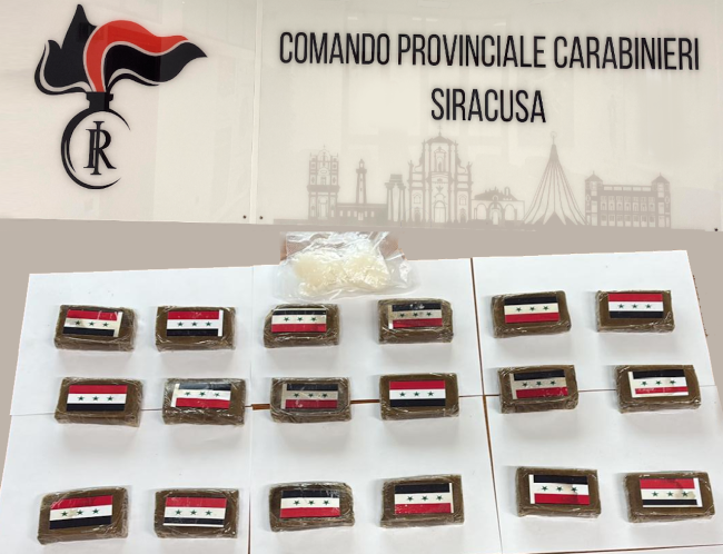 Floridia, oltre due chili di droga nello zaino: arrestato pregiudicato