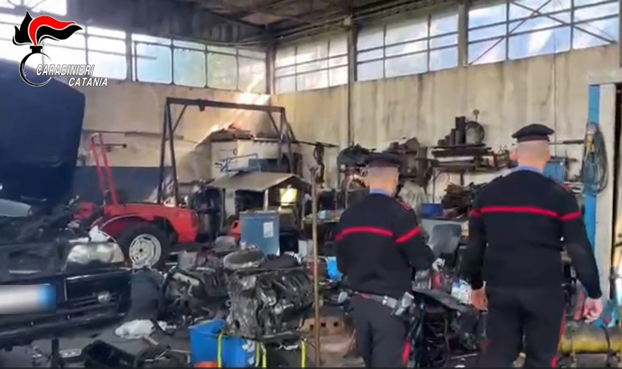 Da officina a discarica è un attimo: denunciato un 53enne nel Catanese