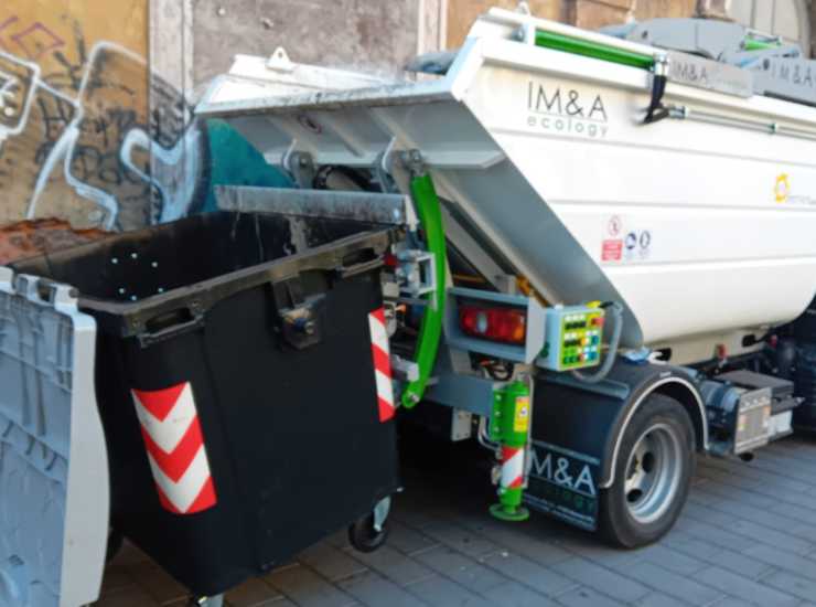 Catania servizio rifiuti Caretta Caretta - NewSicilia