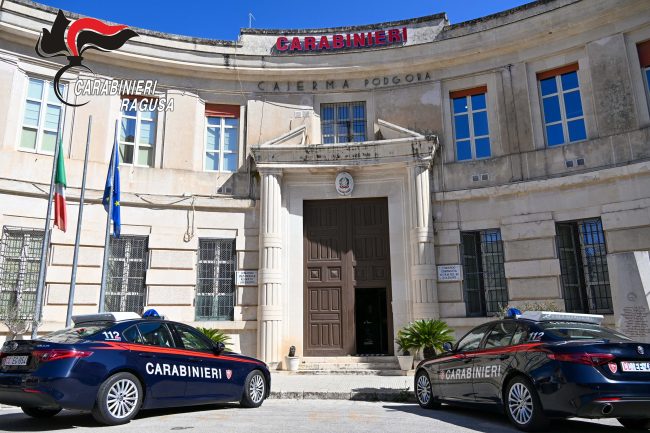 Resistenza ai militari e guida in stato di ebbrezza: 2 denunce nel Ragusano