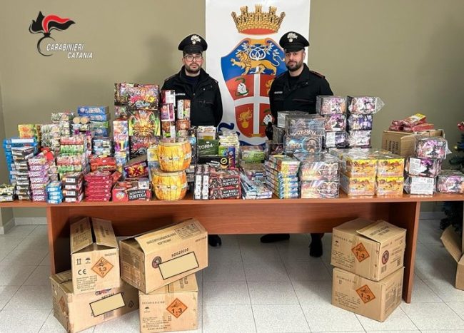 Biancavilla, sequestrati 122 chili di botti illegali: denunciati padre e figlio