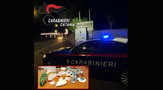 Mascalucia, spacciatore agli arresti domiciliari sorpreso con droga e munizioni: arrestato dai carabinieri