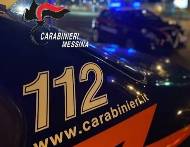 Lite tra coniugi nella notte di Natale: 49enne accoltella il marito, arrestata per tentato omicidio