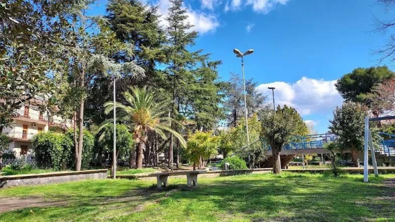 Fiumefreddo di Sicilia, verde urbano e qualità della vita: finanziati 50mila euro per la riqualificazione della Villa Comunale