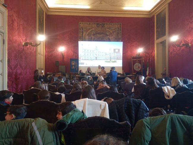 “Donne che cambiano il mito”: premiata l’eccellenza dell’I.C. “F. De Roberto”  al Concorso nazionale ParliAMOci