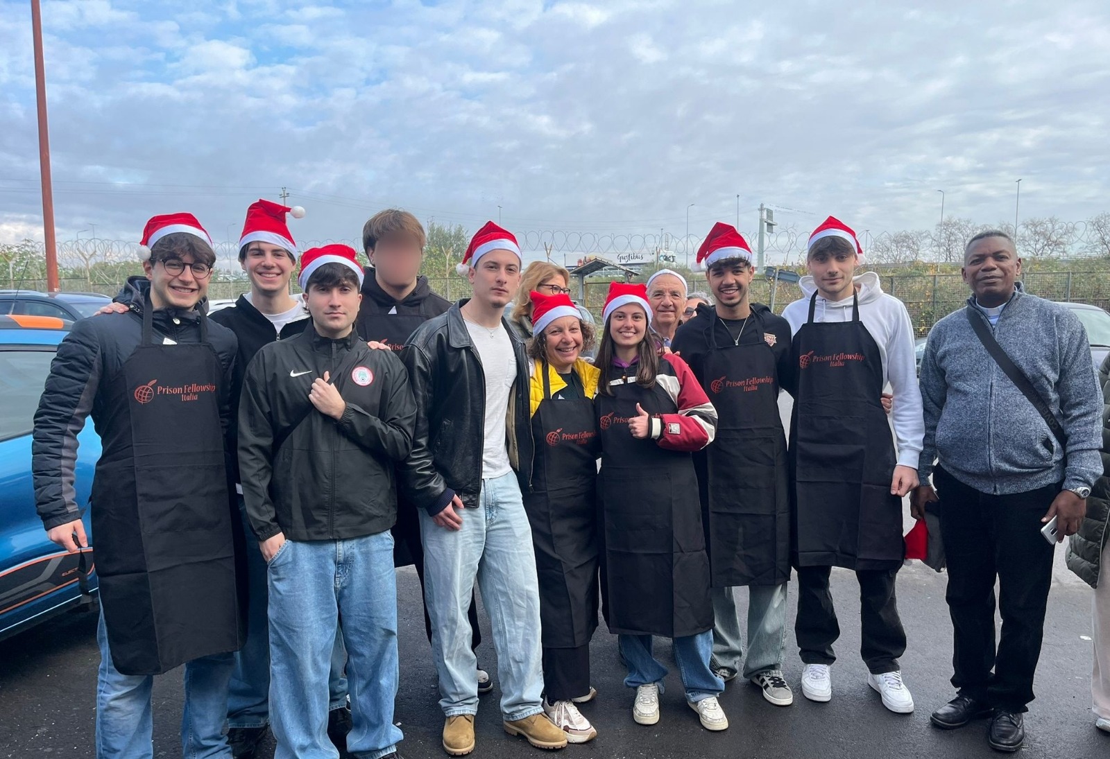 Studenti del Marchesi di Mascalucia con i volontari di “Un Pranzo d’Amore” all’istituto penale minorenni di Bicocca