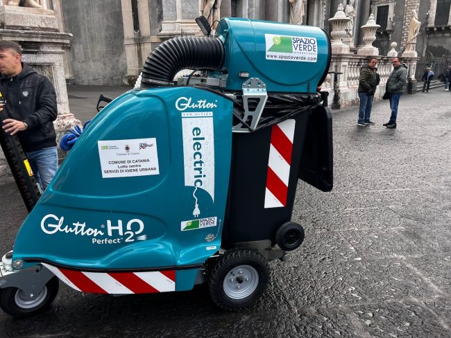 Catania introduce nuovi sistemi integrati di pulizia e sanificazione nelle aree pedonali