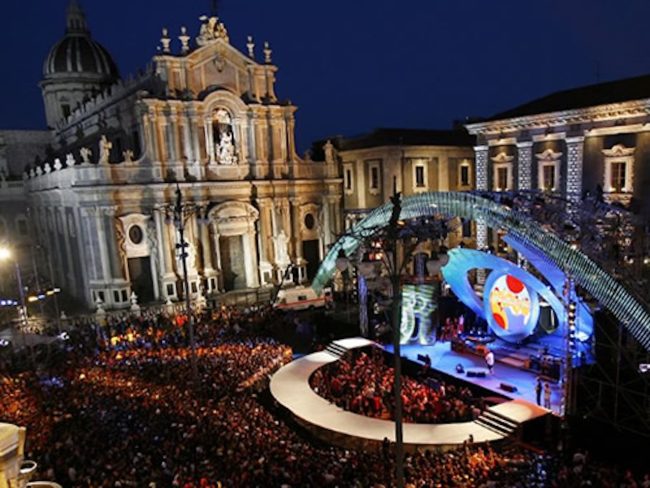 Capodanno a Catania, vietati botti e fuochi d’artificio. L’Ordinanza del sindaco Trantino