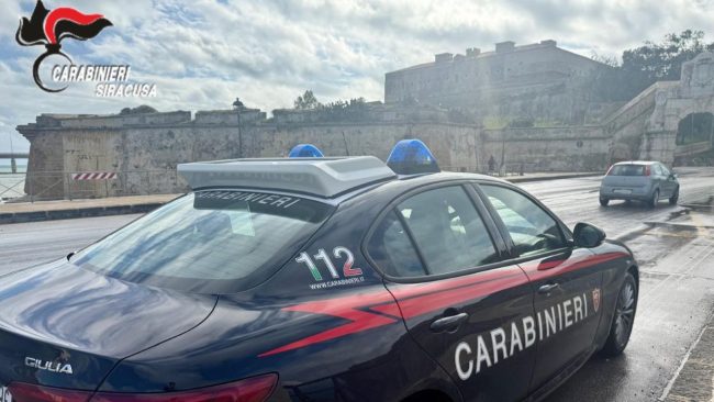 Provoca incidente stradale e fugge: guai per un 43enne di Augusta
