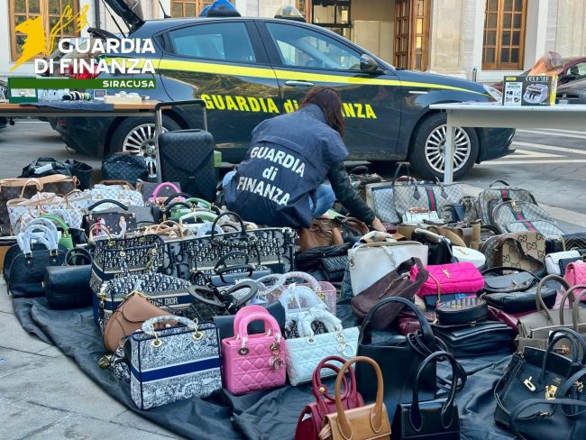 Showroom clandestino e vendite sui social: smantellato a Siracusa un impero del falso