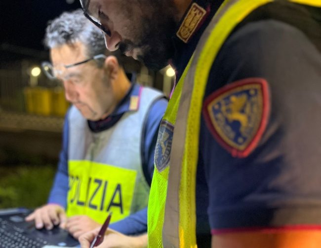 In un’area di servizio autostradale di Catania uova “oltre il limite di conservazione”: sanzioni per oltre 6mila euro