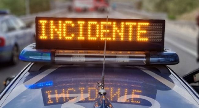 Tre auto coinvolte in un incidente stradale a Partinico: un ferito