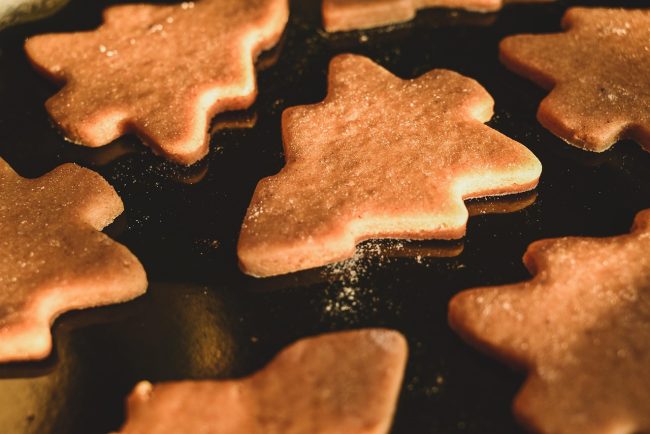 Cenoni e avanzi, il conto salato del Natale: 500mila tonnellate di cibo nella spazzatura