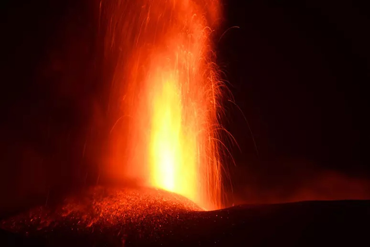 Etna, il magma “si ferma”: un nuovo indicatore Ingv aiuta a prevedere le eruzioni laterali