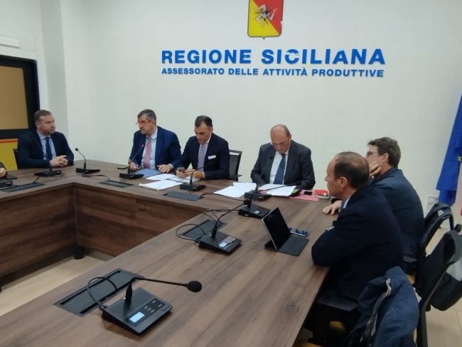 Aree di crisi industriale in Sicilia, prossimo alla scadenza il bando destinato a Termini Imerese