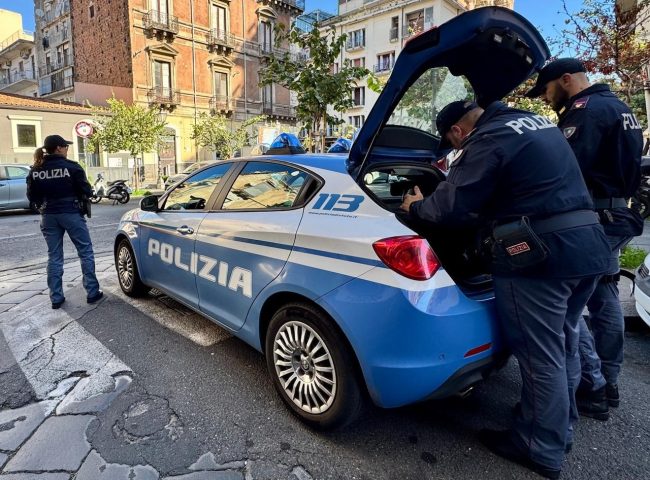 Agitazione tra gli scaffali di un supermercato di Catania: lite furibonda tra ex cognati finisce con un arresto e due denunce