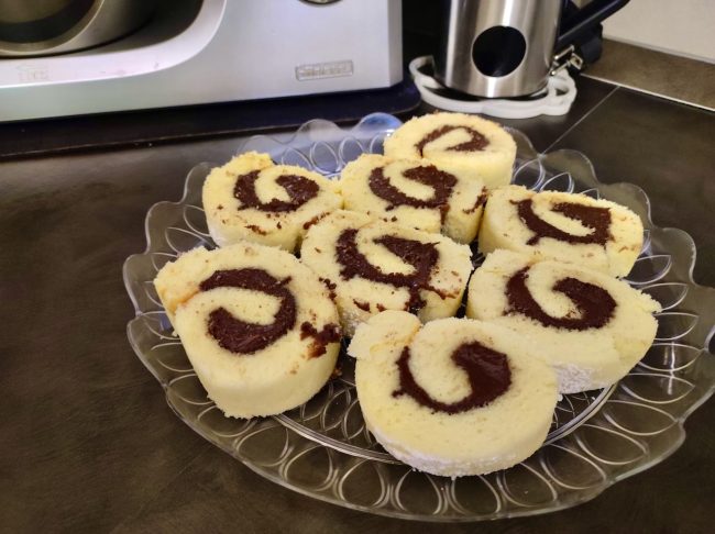 Rotolo alla Nutella, la ricetta per sorprendere gli ospiti durante le festività natalizie