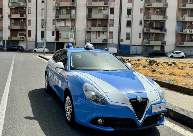 Polizia di Stato scopre droga e munizioni in un condominio di San Giovanni Galermo